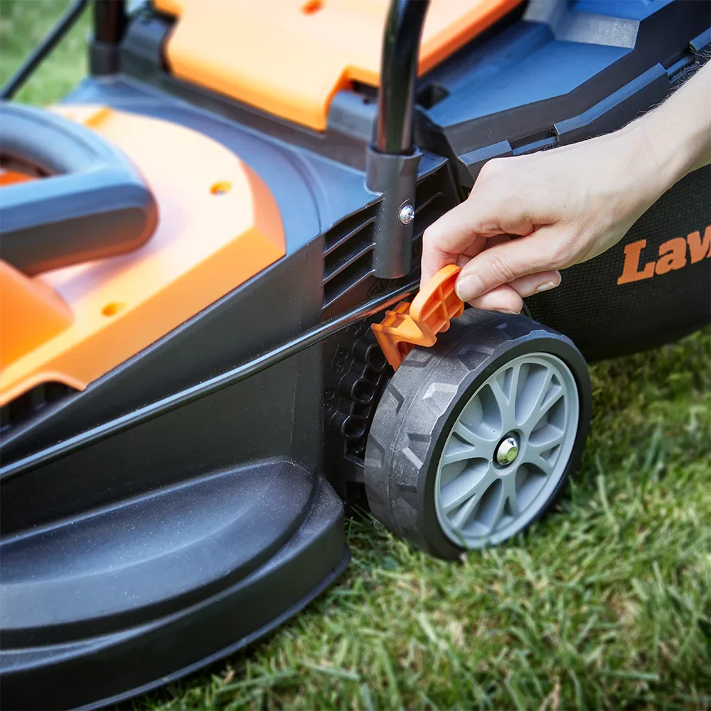LawnMaster 1200W 32cm | Electric Lawn Mower - Image 6