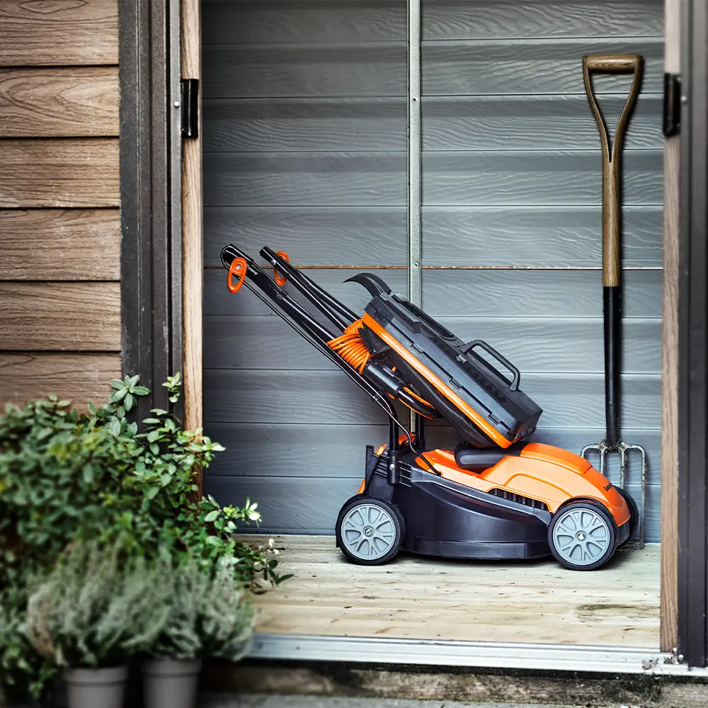 LawnMaster 1200W 32cm | Electric Lawn Mower - Image 8