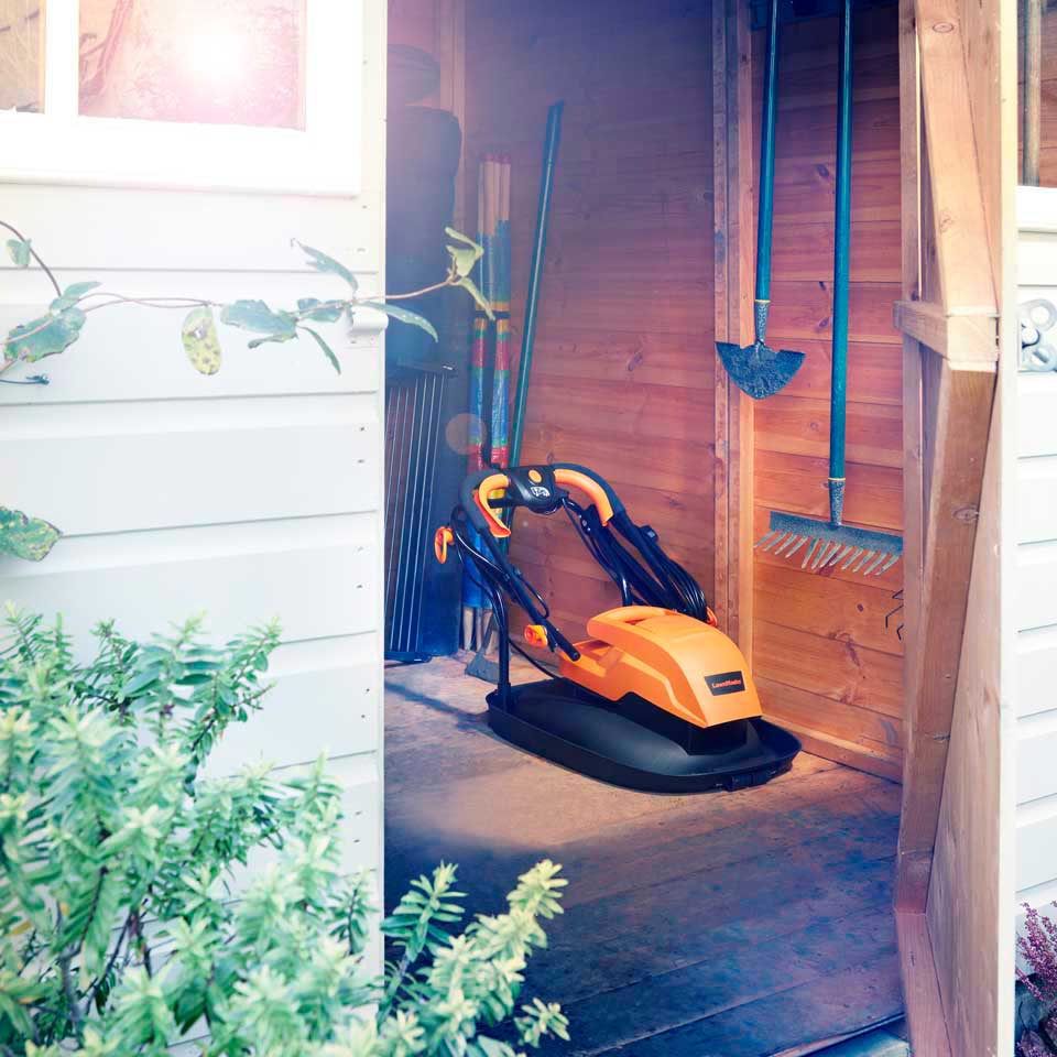 LawnMaster 1600W 33cm | Hover Mower Non Collect - Image 4