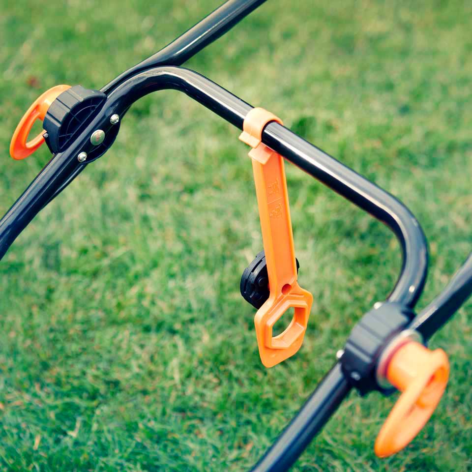 LawnMaster 1600W 33cm | Hover Mower Non Collect - Image 7
