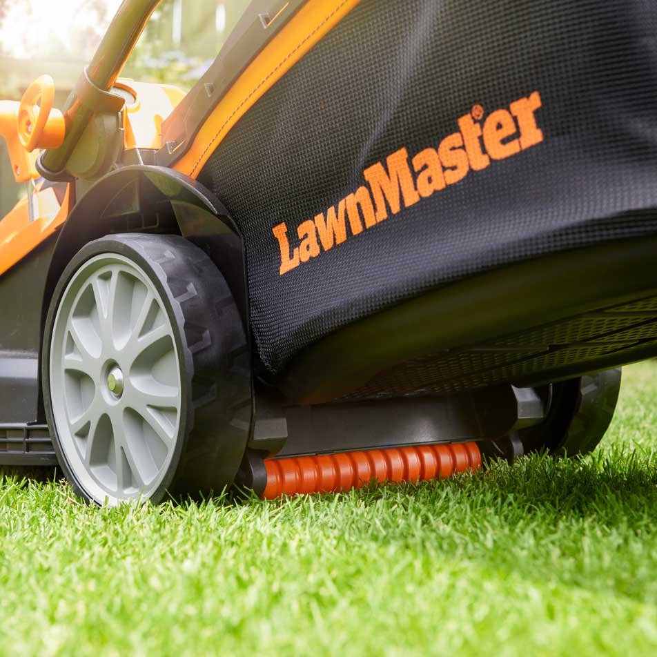 LawnMaster 1600W 37cm | Electric Lawn Mower - Image 5