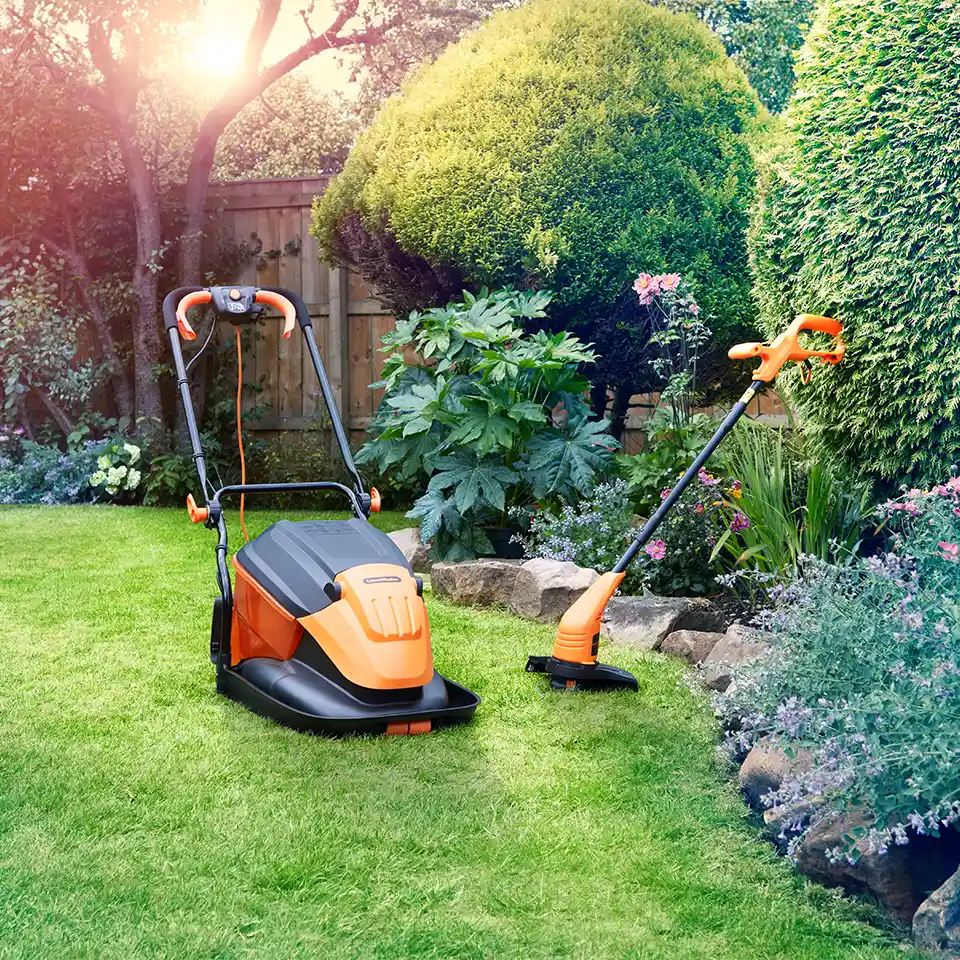 LawnMaster 1700W 33cm | Electric Hover Mower Collect with 25cm Grass Trimmer Set - Image 2