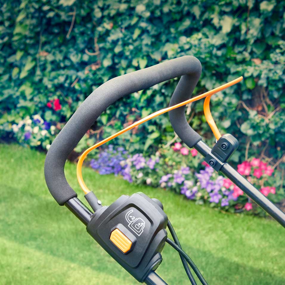 LawnMaster 1800W 40cm | Electric Lawn Mower - Image 8