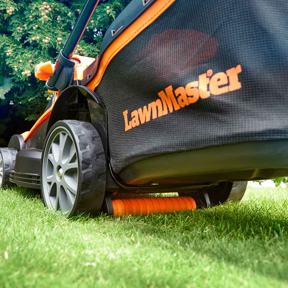 LawnMaster MX 24V 37cm | Cordless Lawn Mower Trimmer Set with Spare Battery - Image 9
