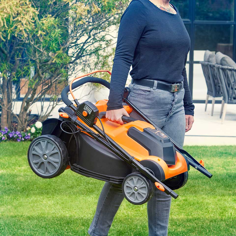 LawnMaster MX 24V 37cm | Cordless Lawn Mower with Spare Battery - Image 10