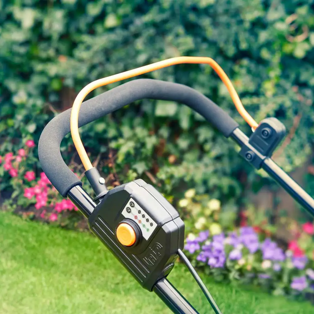 LawnMaster 48V 41cm | Cordless Lawn Mower - Image 10
