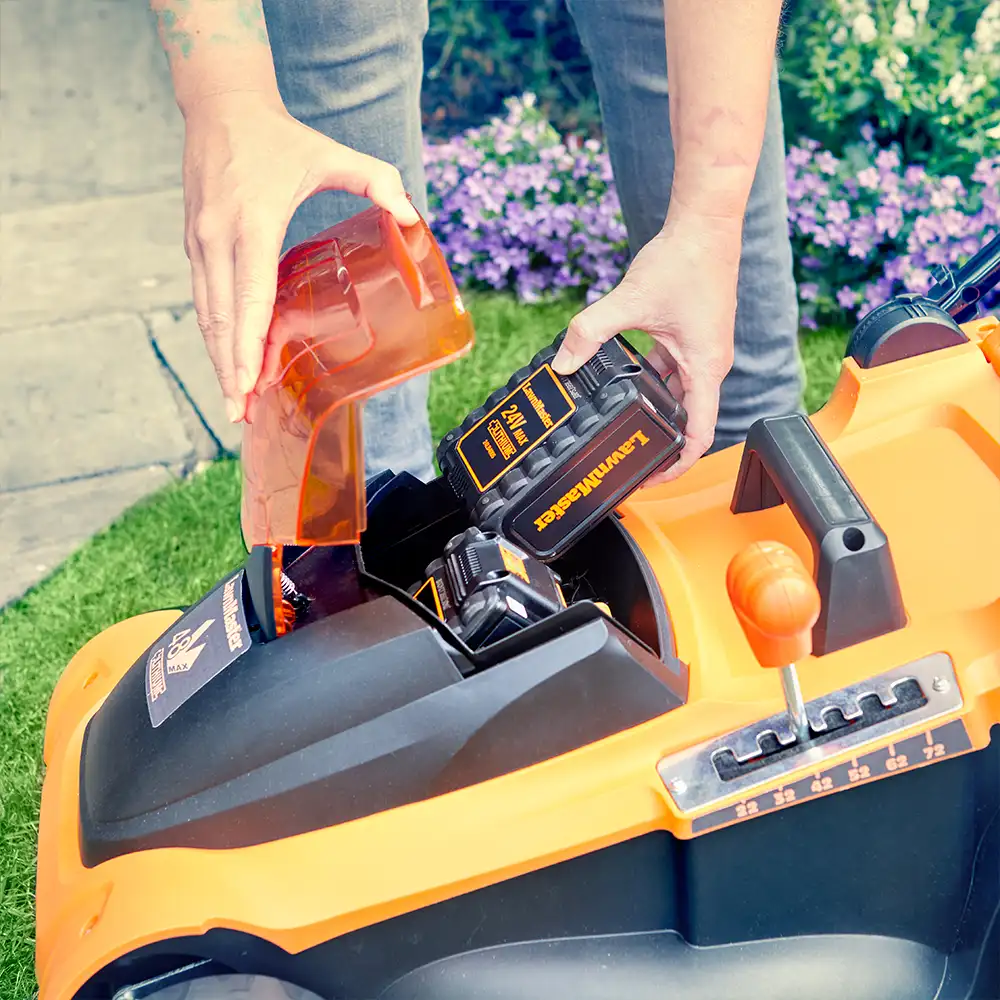 LawnMaster 48V 41cm | Cordless Lawn Mower - Image 3