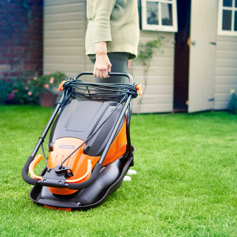 LawnMaster 1800W 36cm | Hover Mower Collect - Image 4