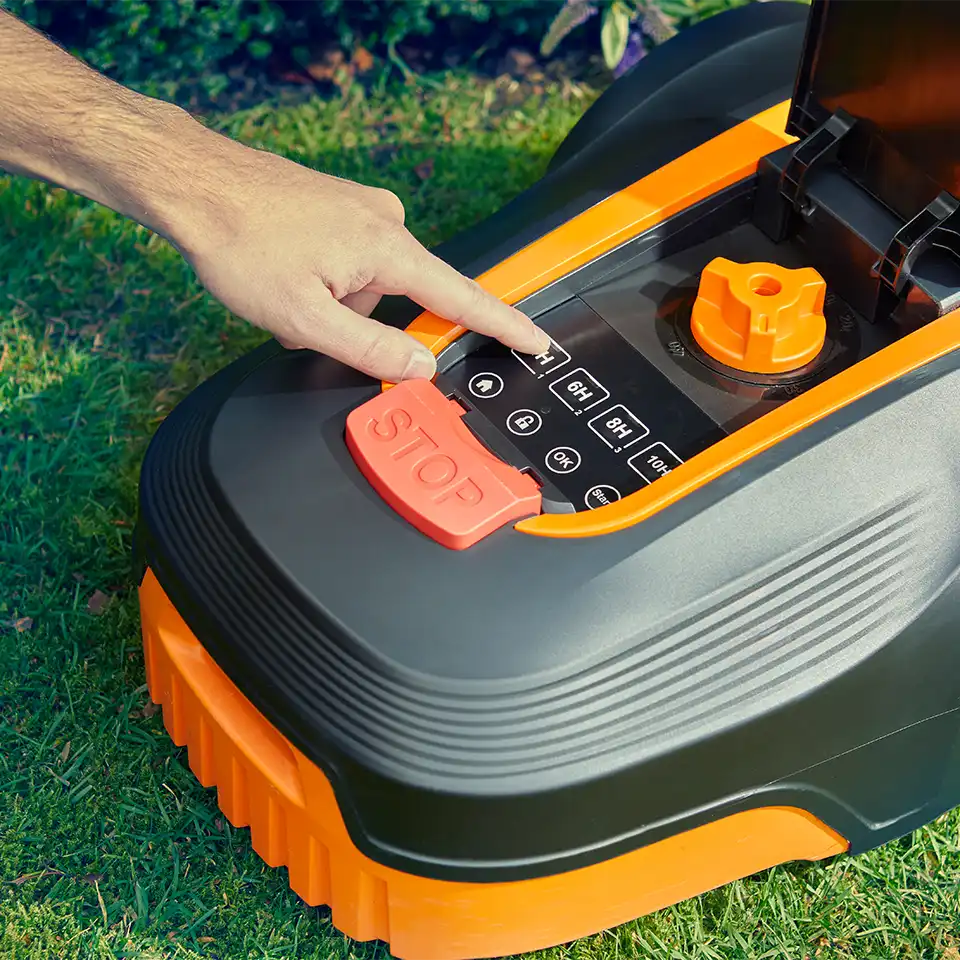 LawnMaster L10 | Robot Lawn Mower - Up to 400m2 - Image 4