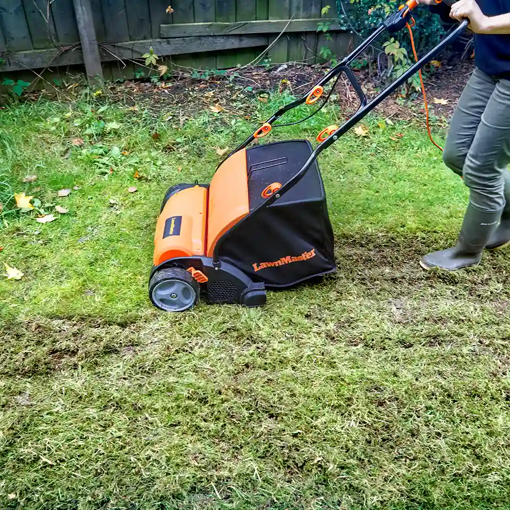 LawnMaster 1350W 33cm | Lawn Scarifier and Rake - Image 6