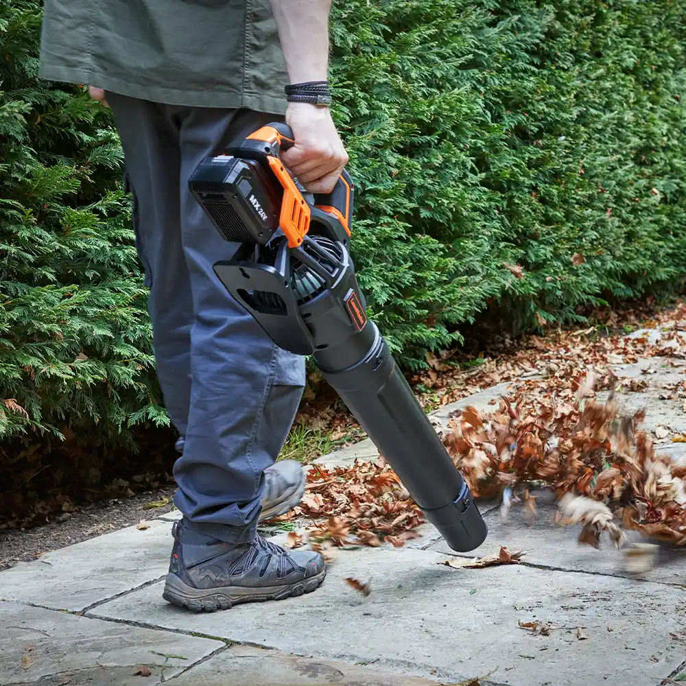 LawnMaster MX 24V Axial Cordless Leaf Blower | With Battery - Image 4