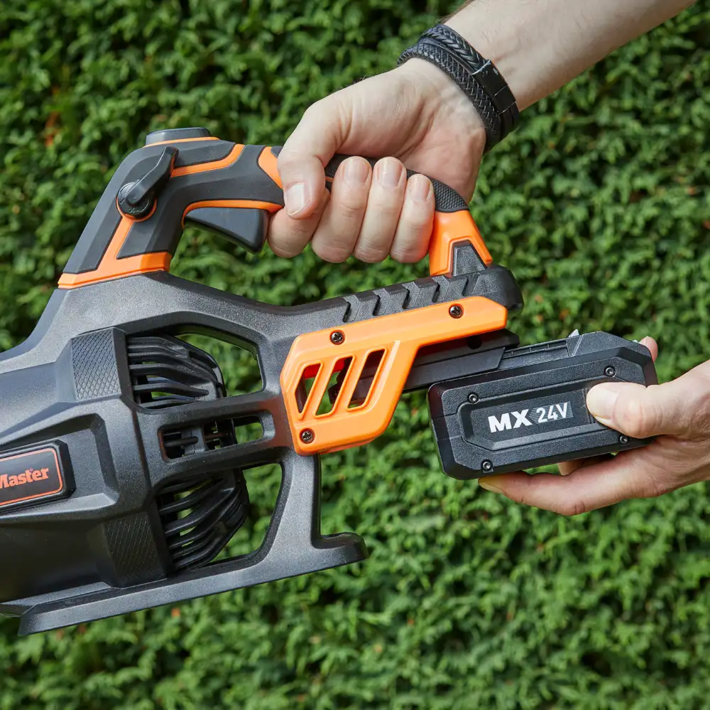 LawnMaster MX 24V Axial Cordless Leaf Blower | With Battery - Image 7