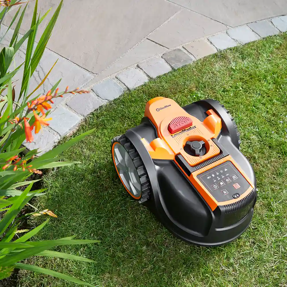 LawnMaster OcuMow® AMB16-400 | Auto Charging Vision Robot Lawn Mower - Image 3