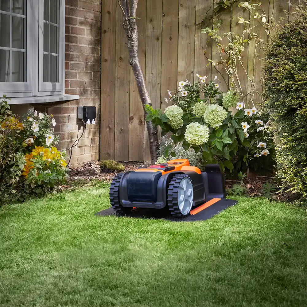 LawnMaster OcuMow® 18 MX 24V | Auto Charging Vision Robotic Lawnmower - Image 11