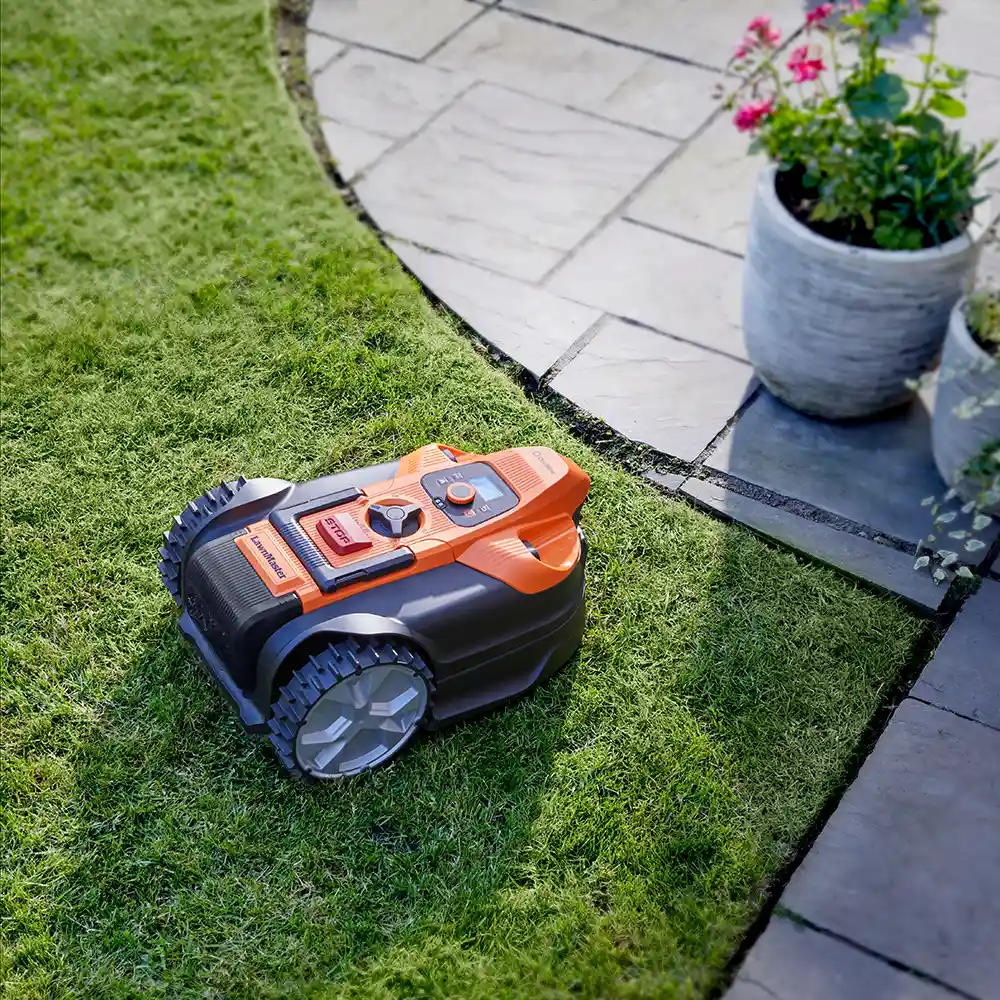 LawnMaster OcuMow® 18 MX 24V | Auto Charging Vision Robotic Lawnmower - Image 13