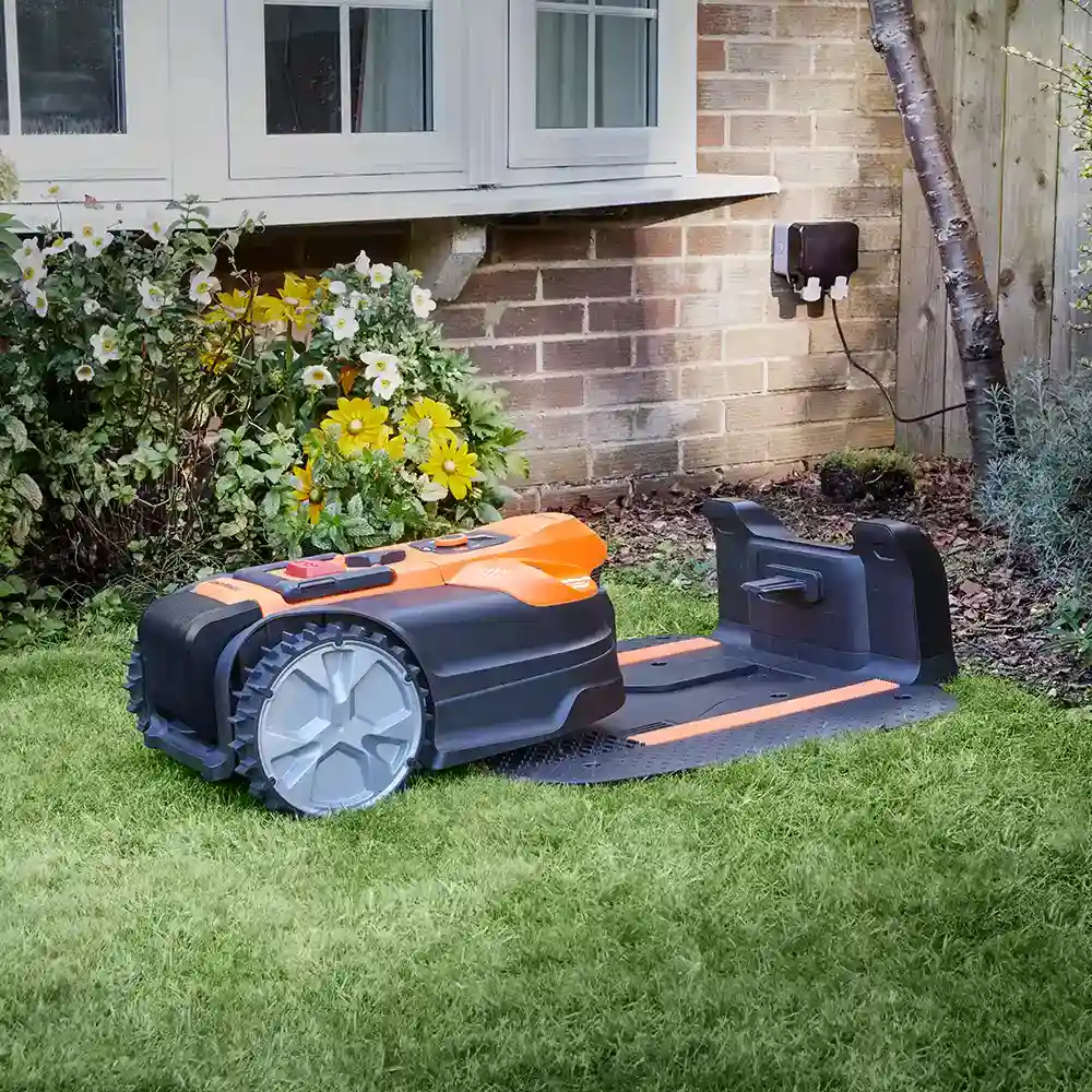 LawnMaster OcuMow® 18 MX 24V | Auto Charging Vision Robotic Lawnmower with App - Image 3