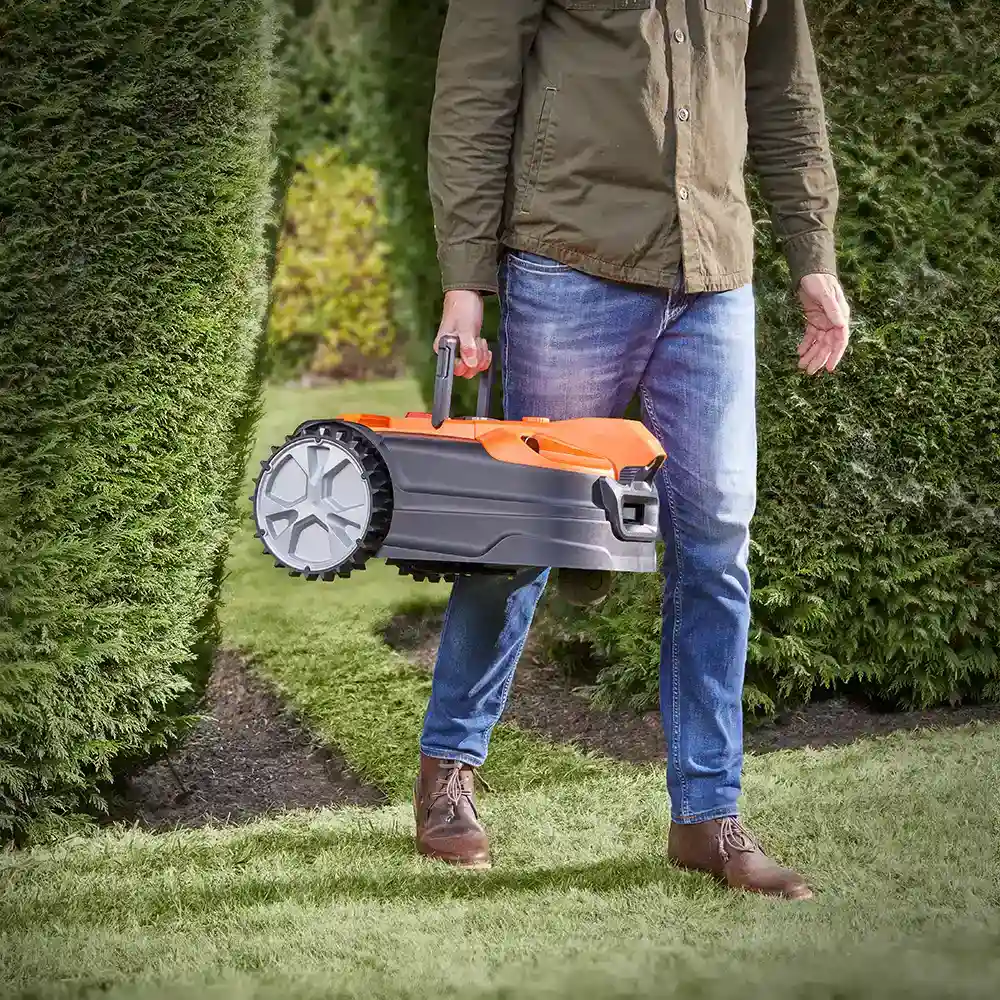 LawnMaster OcuMow® 18 MX 24V | Auto Charging Vision Robotic Lawnmower with App - Image 9