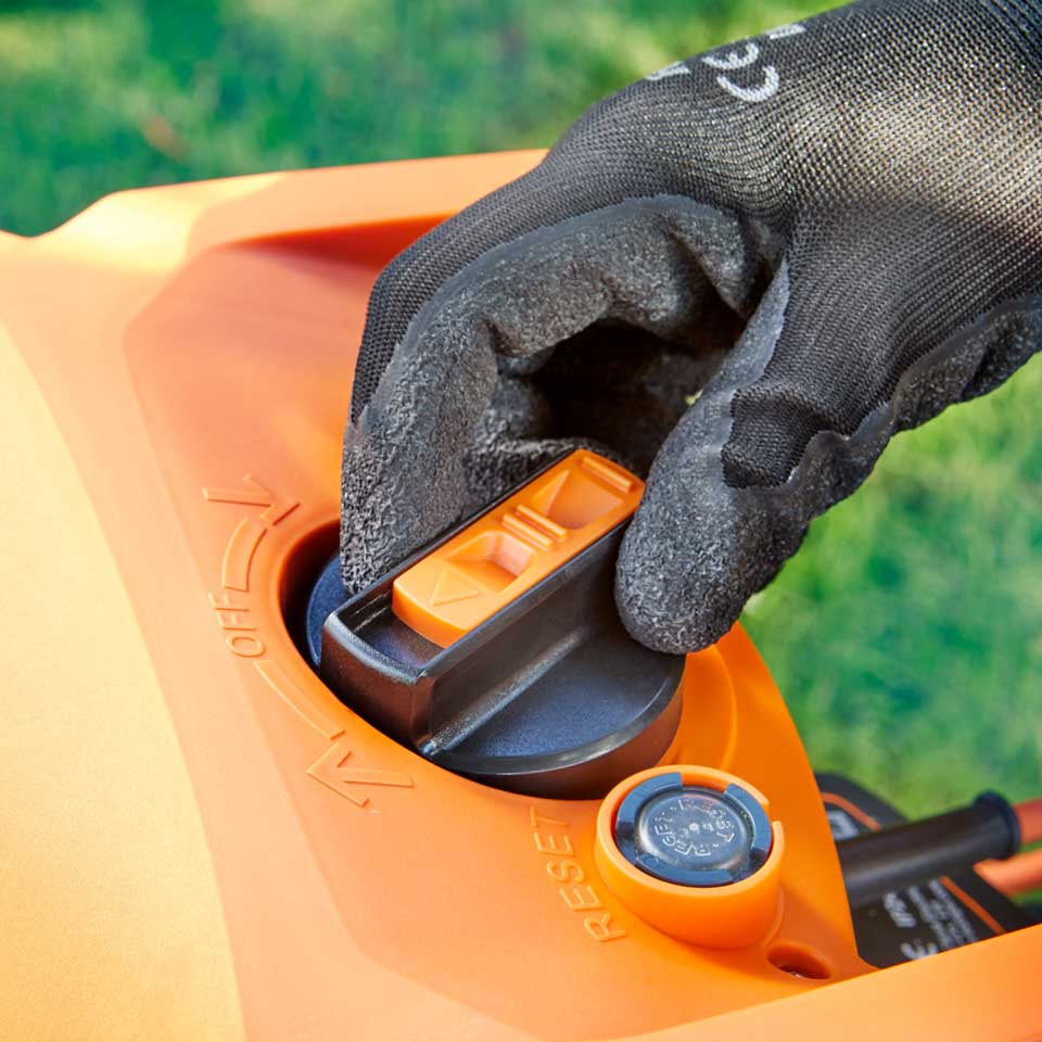 LawnMaster Quiet Garden Shredder | 2800W - Image 11